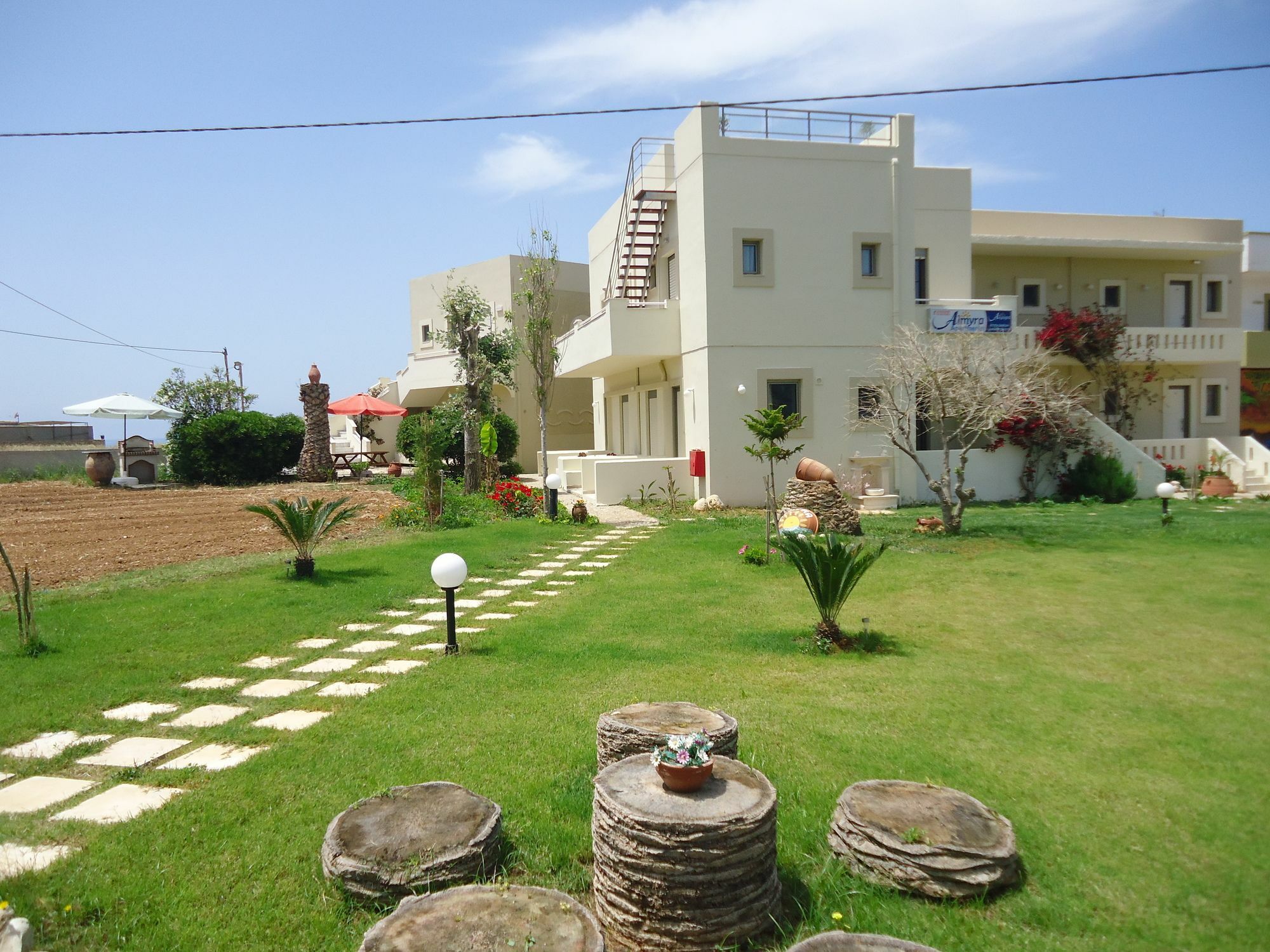 Almyra Apartments & Suites Sfáka 외부 사진
