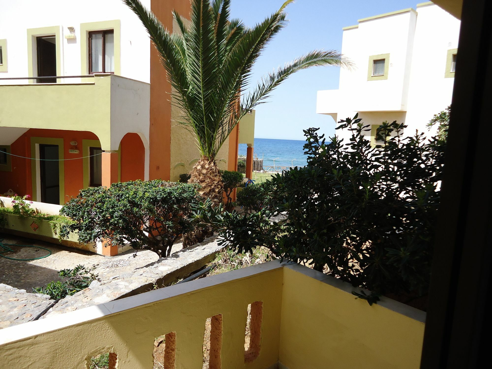Almyra Apartments & Suites Sfáka 외부 사진
