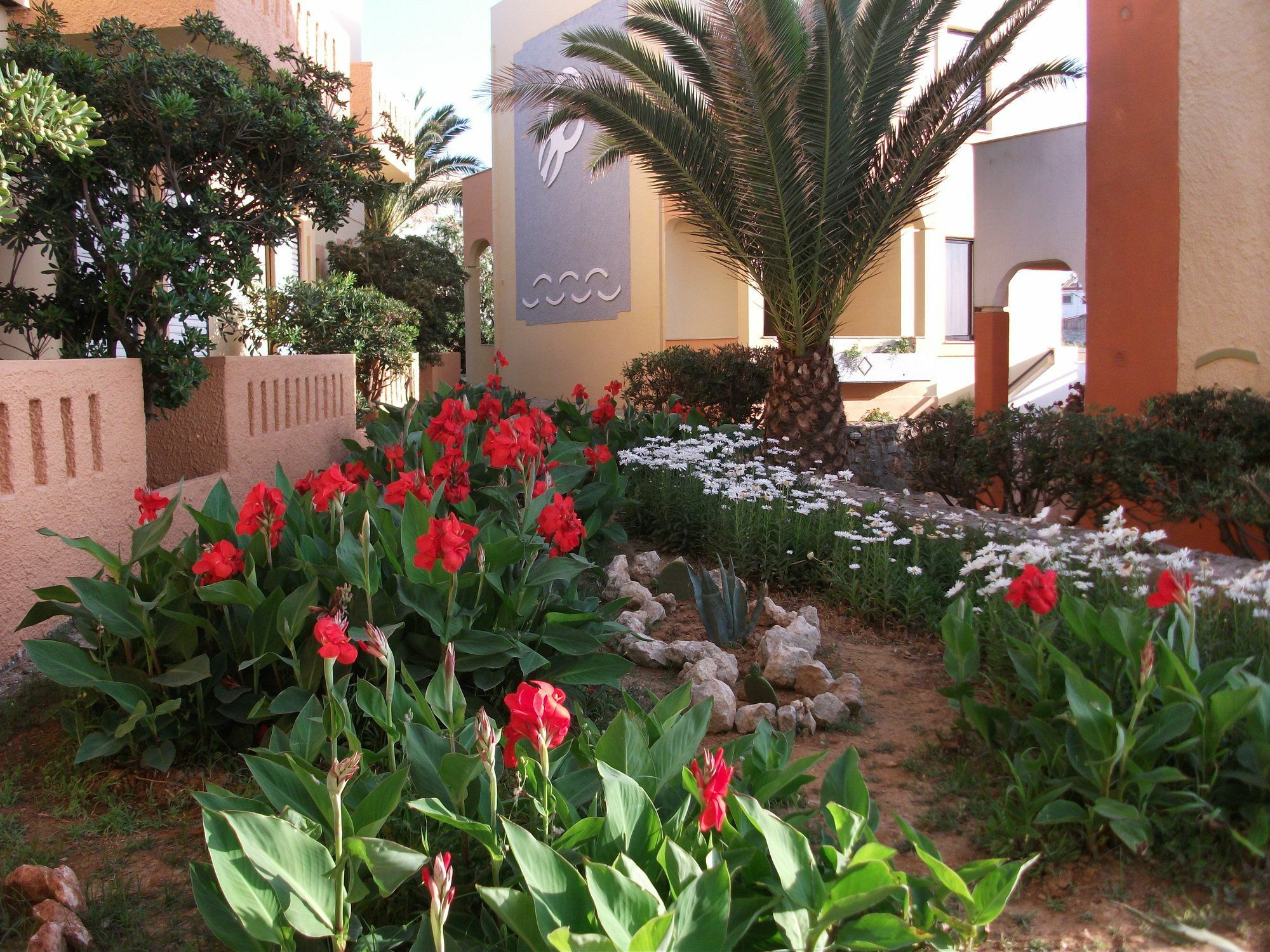 Almyra Apartments & Suites Sfáka 외부 사진